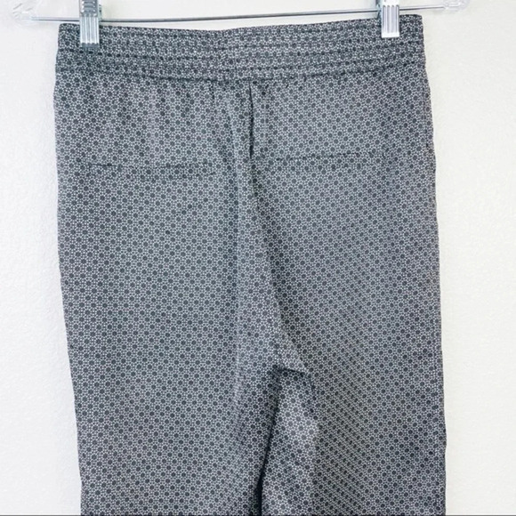 H&M Gray Printed Wide Leg Silky Pants Size 4 - Picture 4 of 6